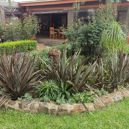 Sibahlenomhlambi Guesthouse Springs  Kültér fotó